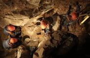 Expedi&ccedil;&atilde;o sueca explora caverna na R&uacute;ssia e encontra esp&eacute;cie desconhecida pela ci&ecirc;ncia