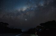 Astr&ocirc;nomos encontram planeta que pode ter se formado dos restos de uma estrela morta
