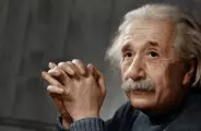 Einstein prop&ocirc;s reflex&atilde;o: O mundo n&atilde;o est&aacute; amea&ccedil;ado pelas pessoas m&aacute;s, sim por quem permite maldade