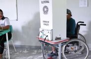 Eleitores com defici&ecirc;ncia podem solicitar transporte gratuito at&eacute; quarta-feira 