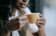 Se voc&ecirc; bebe caf&eacute; todos os dias, novo estudo revela que est&aacute; ajudando seu intestino e cora&ccedil;&atilde;o