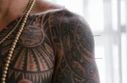 Parece moderna, mas a tatuagem mais antiga conhecida tem cerca de 5.300 anos