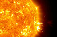 Forte explos&atilde;o no Sol &eacute; confirmada e tempestade solar pode chegar &agrave; Terra hoje (2)