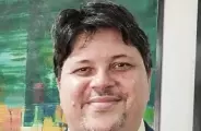 Jornalista brasileiro cr&iacute;tico a Milei &eacute; deportado da Argentina