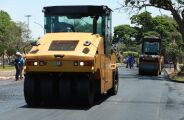 Em meio a pedido de CPI do tapa-buraco, Prefeitura come&ccedil;a a recapear 20 km