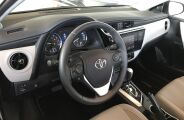 Toyota Corolla ganha visual moderno e refor&ccedil;o em equipamentos