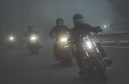 Dicas para motociclistas pilotarem sob mau tempo