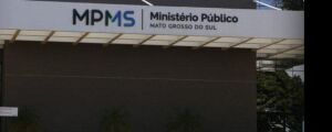 MPE manda prefeito romper contrato de advogado por conta de alto salário