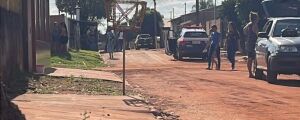 Mãe de criança vítima de estupro é escoltada pela polícia após protesto em MS
