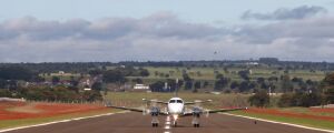 Aeroporto que atende megafábrica de celulose é multado por crime ambiental