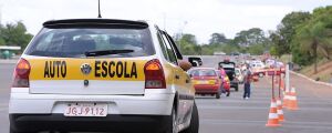Instrutores enxergam medida para baratear CNH como positiva