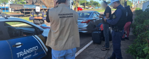 Supostos motoristas de aplicativo s&atilde;o autuados por transporte irregular de passageiros