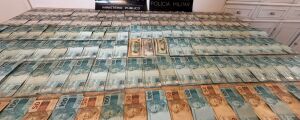 Opera&ccedil;&atilde;o "Buraco Sem Fim" encontra R$ 429 mil na casa de presos