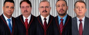 Magistrados investigados por corrup&ccedil;&atilde;o seguem afastados 