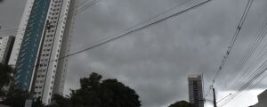 Campo Grande entra em alerta para tempestade e ventos fortes nesta ter&ccedil;a