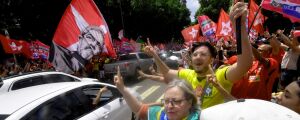 Apoiadores de Lula tomam o Centro de Campo Grande e apostam em virada