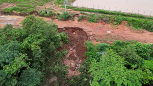 Temporal destrói parte da cidade e prefeita de Sonora decreta emergência