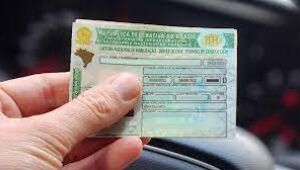 Renova&ccedil;&atilde;o autom&aacute;tica da CNH j&aacute; beneficiou quase 30 mil motoristas em MS