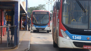 Motoristas de ônibus param em Campo Grande 10 dias antes do Natal