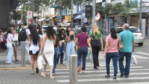 Com&eacute;rcio tem hor&aacute;rio de funcionamento diferenciado na semana do Natal; Confira