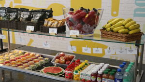 Confira 5 dicas para manter uma alimenta&ccedil;&atilde;o equilibrada de crian&ccedil;as e adolescentes durante as f&eacute;rias