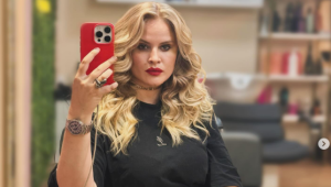 Influenciadora "Coach Ir&ocirc;nica" &eacute; presa por descumprimento de medida protetiva