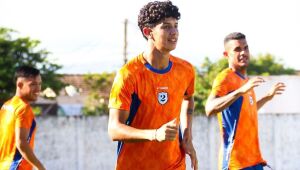 &Agrave;s v&eacute;speras da estreia na Libertadores, time da fronteira treina no Brasil