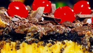 Fen&ocirc;meno nas redes, fatias gigantes de bolo viram febre nas feiras de Campo Grande