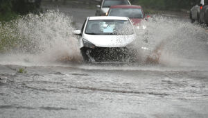 MS entra em alerta vermelho para grandes acumulados de chuva