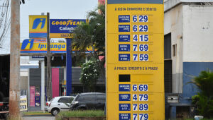 Campo Grande n&atilde;o tem gasolina abaixo de R$ 6