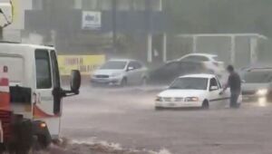 Chuva acima de 120 mm alaga bairros e com&eacute;rcios em MS