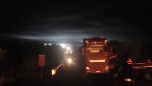 MST bloqueia BR-163 e provoca congestionamento gigantesco