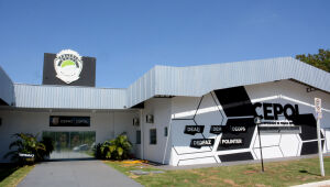 Morador de rua morre atropelado por carreta na BR-262