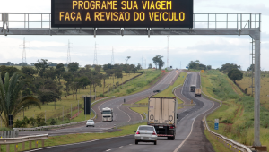 Dia do Trabalhador deve ter 41 mil ve&iacute;culos a menos na BR-163 em rela&ccedil;&atilde;o a Tiradentes