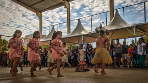 Escola abre as portas de 'aldeia urbana' para a comunidade