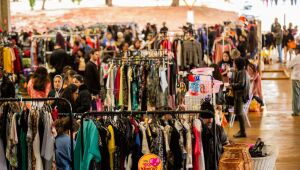 Evento re&uacute;ne 40 brech&oacute;s com 10 mil itens a partir de R$ 2,00