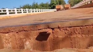 Obra na ponte "gangorra" fecha estrada de acesso a Bonito neste s&aacute;bado