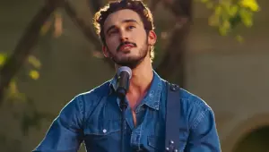 Entrevista exclusiva com o protagonista da novela Cora&ccedil;&atilde;o Acelerado Filipe Bragan&ccedil;a