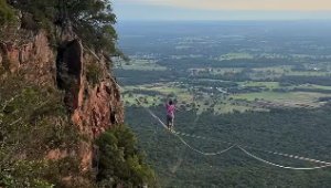 Morro do Paxixi estreia highline e vira palco de mais um esporte radical