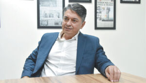 "S&oacute; existem dois caminhos: ou devolver a concess&atilde;o, ou decretar a caducidade"