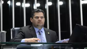 Dela&ccedil;&atilde;o de Vorcaro aponta propina de US$ 30 mi a Alcolumbre, diz revista