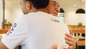 Convocado &agrave;s pressas, &Eacute;derson se junta &agrave; sele&ccedil;&atilde;o nos EUA
