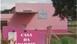 Empreiteiro compra prost&iacute;bulo em leil&atilde;o e aciona Justi&ccedil;a para tomar posse de im&oacute;vel