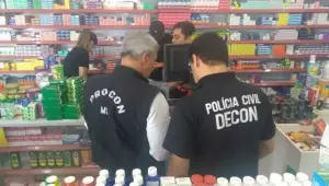 Farm&aacute;cia &eacute; interditada ap&oacute;s guardar rem&eacute;dios em banheiro em Campo Grande