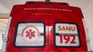 Mulher morre ap&oacute;s perder controle de moto e atingir poste em Campo Grande
