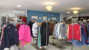 Asilo promove bazar com centenas de itens a partir de R$ 5