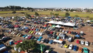 Evento re&uacute;ne carros antigos com exposi&ccedil;&atilde;o de Chevette e outras rel&iacute;quias