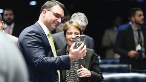 Tereza Cristina nega convite para ser vice de Fl&aacute;vio Bolsonaro, afirma Valdemar
