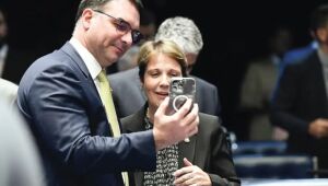 Tereza Cristina n&atilde;o ser&aacute; a vice de Fl&aacute;vio Bolsonaro