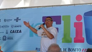 Na FLIB, S&eacute;rgio Vaz defende a literatura como instrumento de humanidade e resist&ecirc;ncia